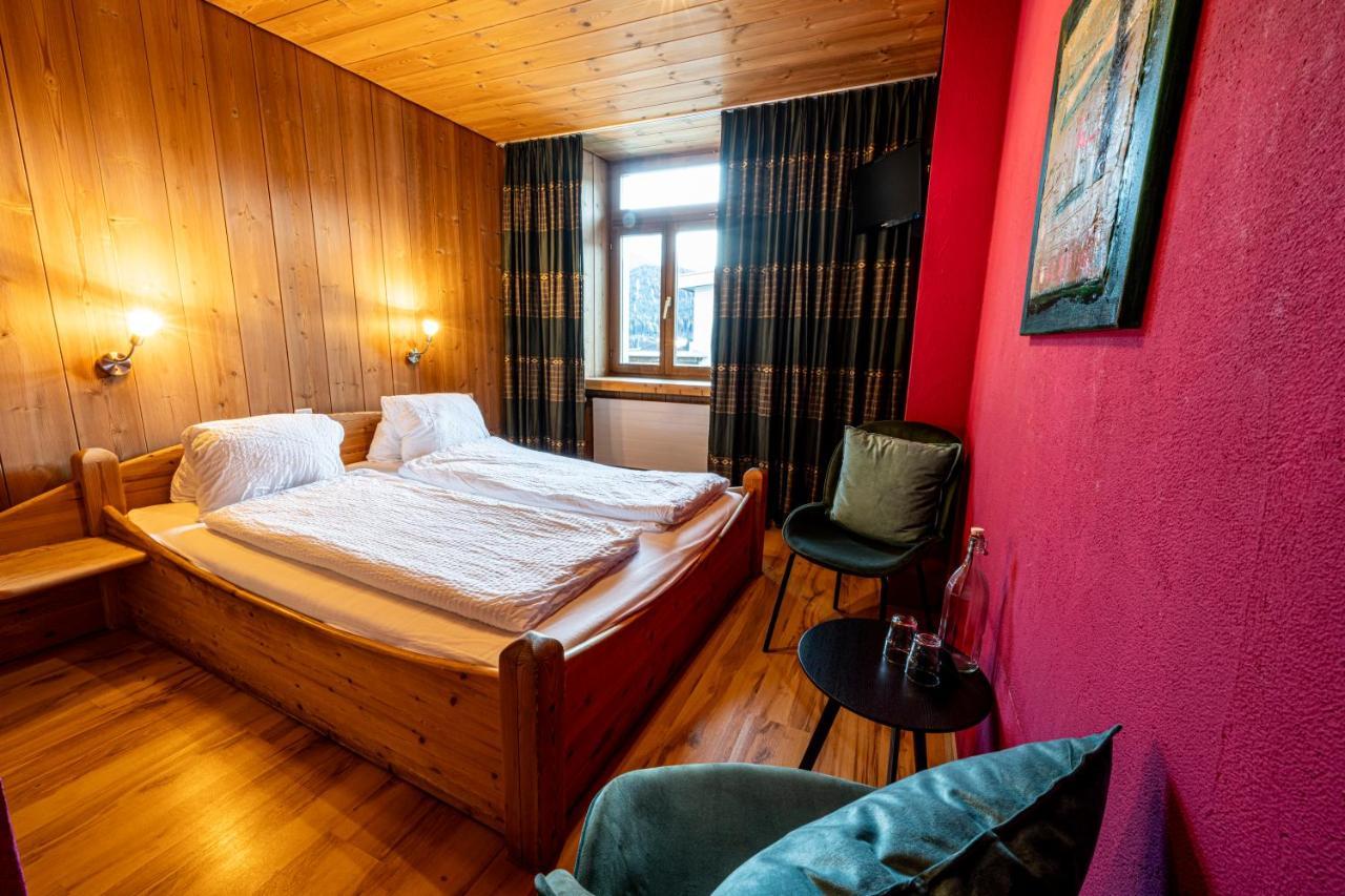 Curuna Hotel-Garni B&B Scuol Exterior foto