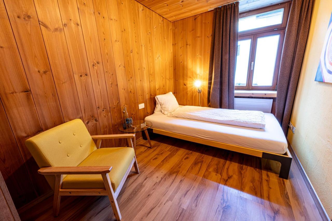 Curuna Hotel-Garni B&B Scuol Exterior foto