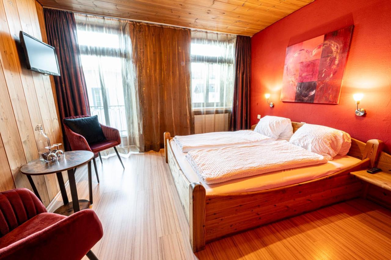 Curuna Hotel-Garni B&B Scuol Exterior foto
