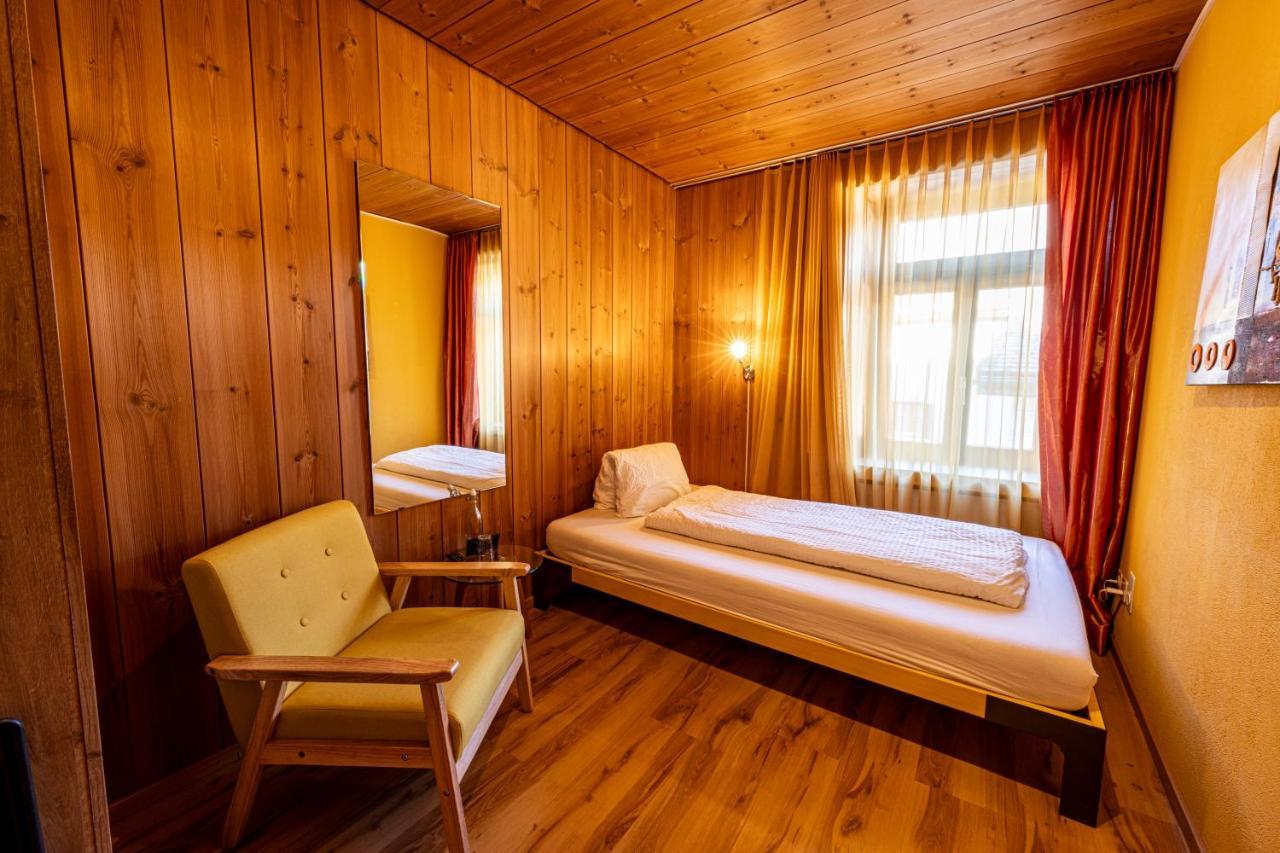 Curuna Hotel-Garni B&B Scuol Exterior foto